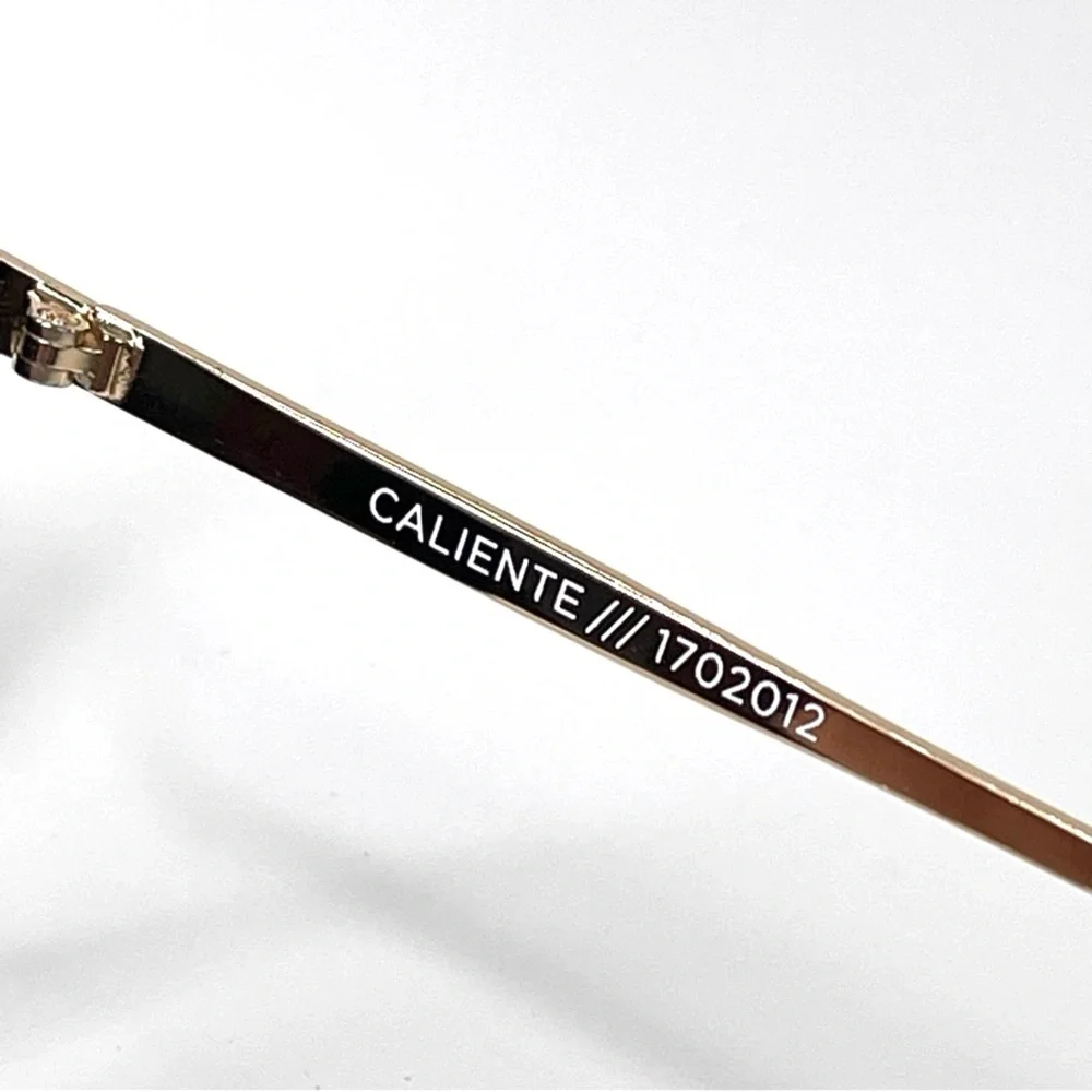 LE SPECS ​​Caliente NEW Black Gold Sunglasses Cat Eye NEW